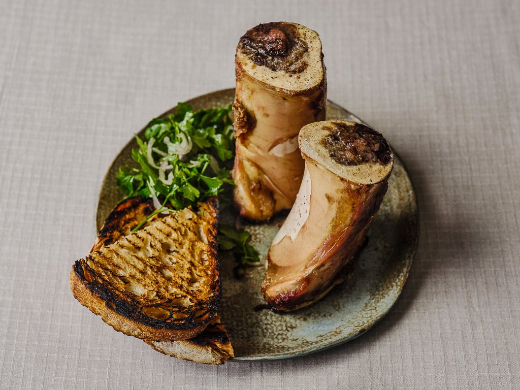 beef marrow bones (cooked dish)