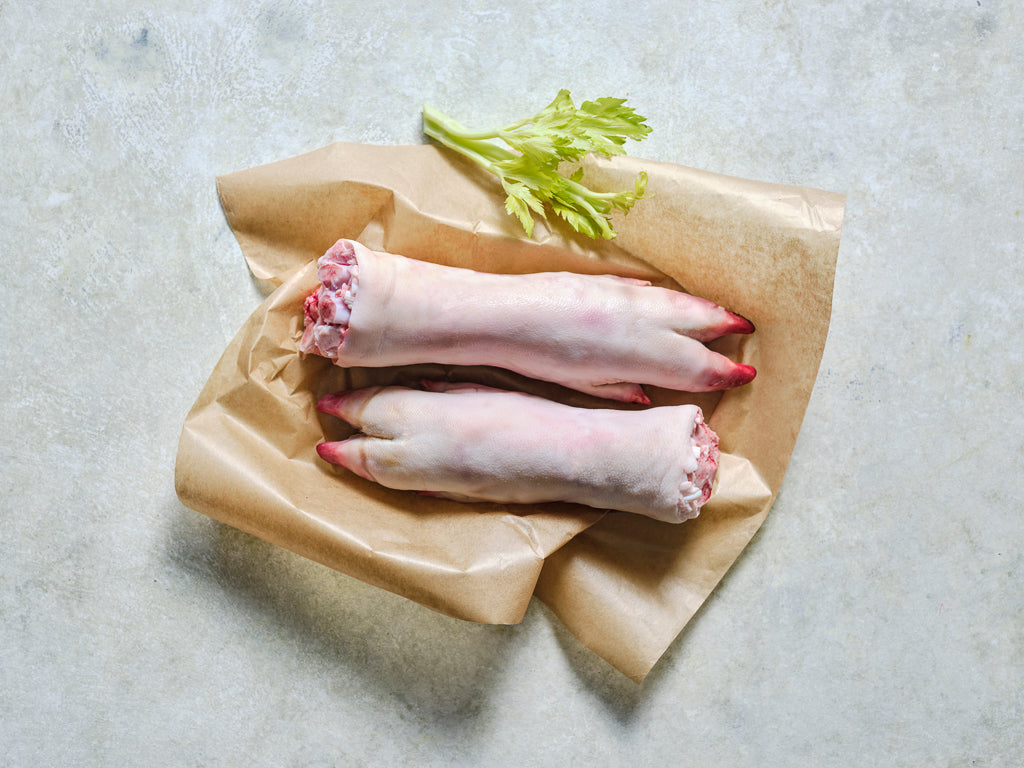 pork trotter (raw product)